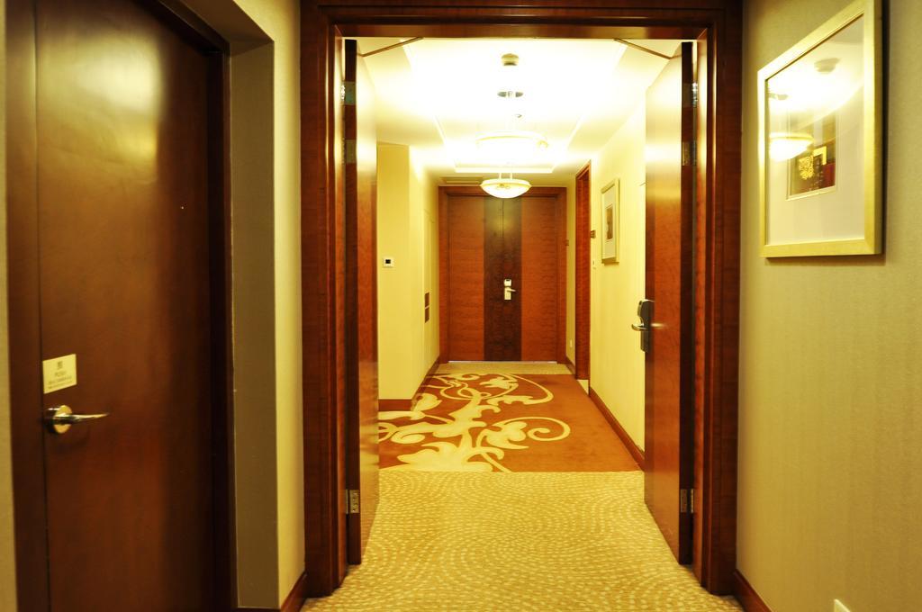 Howard Johnson Caida Plaza Shanghai Buitenkant foto