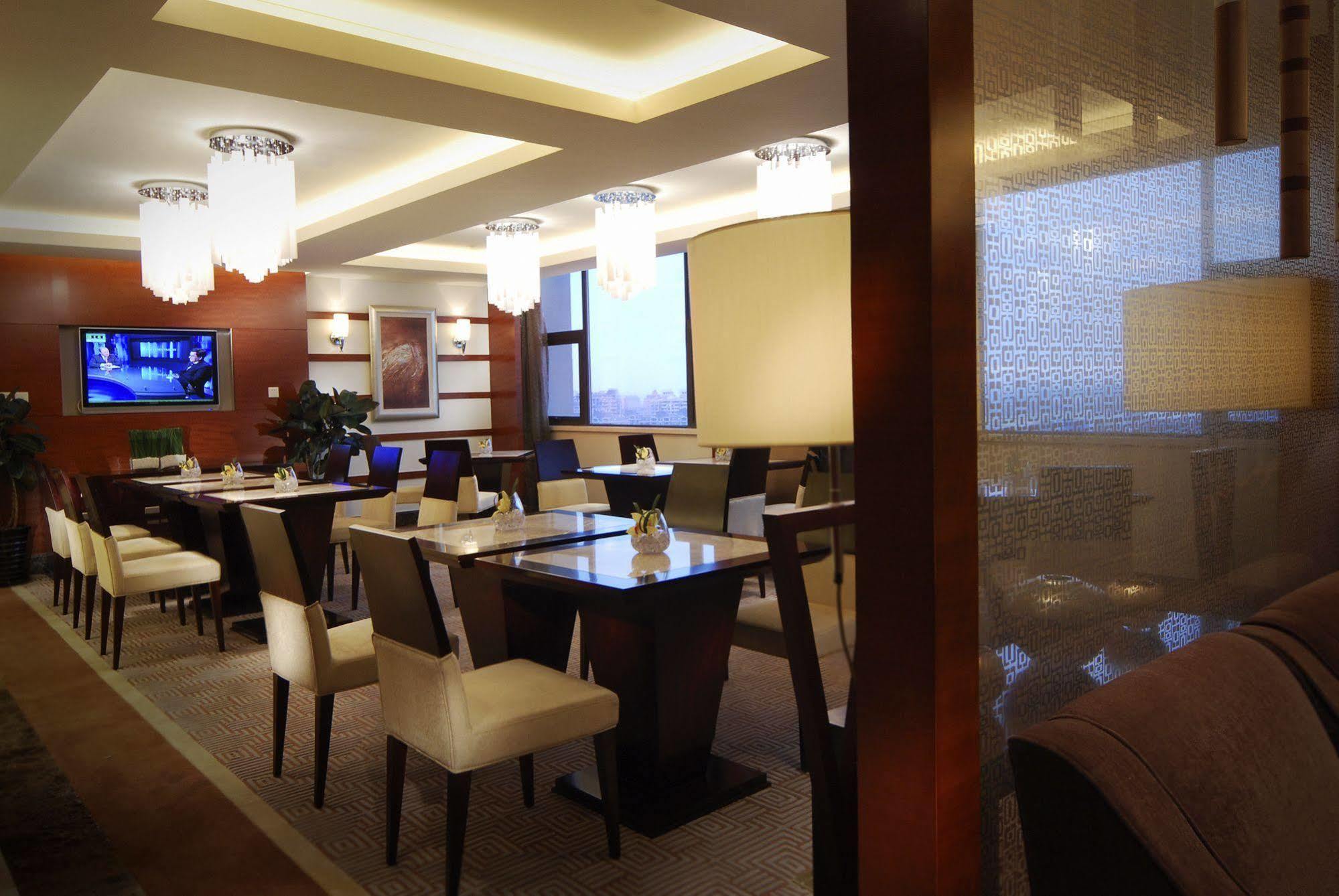 Howard Johnson Caida Plaza Shanghai Buitenkant foto