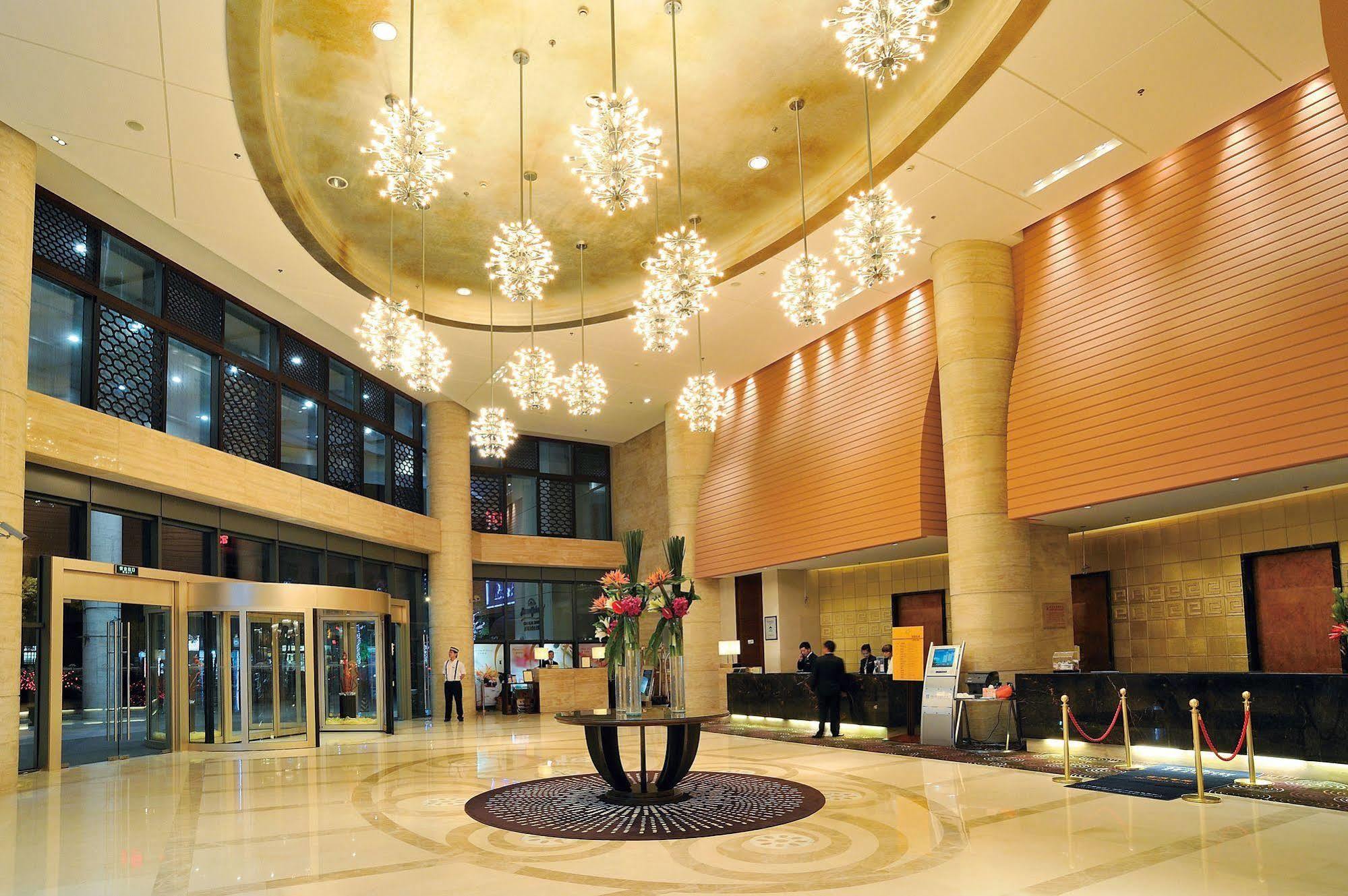 Howard Johnson Caida Plaza Shanghai Buitenkant foto